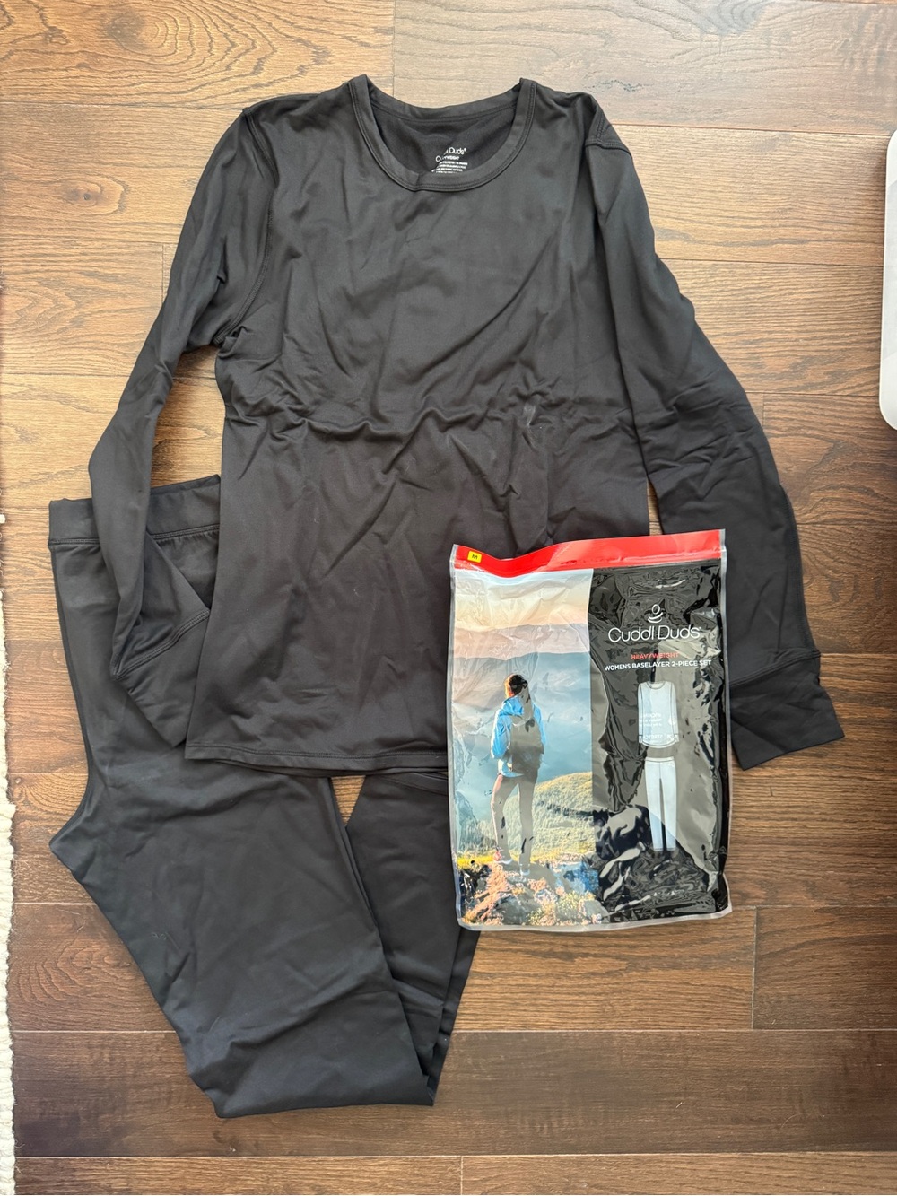 Cuddl Duds Men’s Black Long Sleeve Base Layer Top & Pant Set